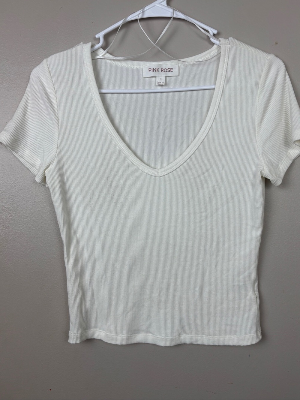 Pink Rose White Ribbed V-Neck Crop Tee